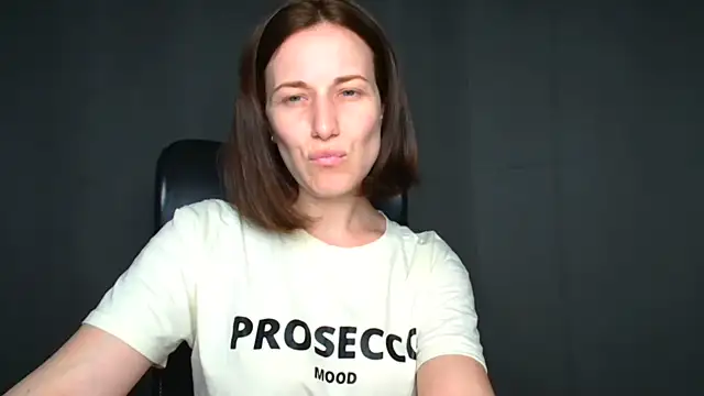 Kelly Kisss online show from May 2026 08:09:02 AM