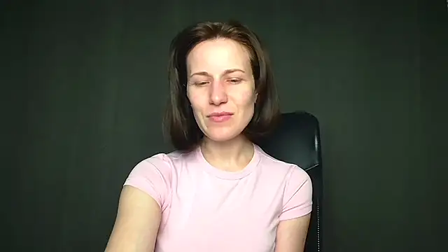 Kelly Kisss online show from April 2026 08:08:01 AM