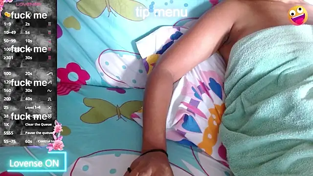 Snapshot of naomi_powel chatting on April 2026 07:18:01 PM naomi powel online show from April 2026 07:18:01 PM