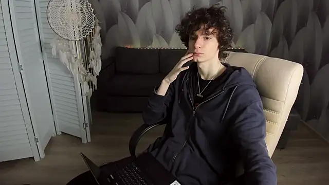 Snapshot of Edvard_Blare chatting on September 2025 05:35:02 PM Edvard Blare online show from September 2025 05:35:02 PM