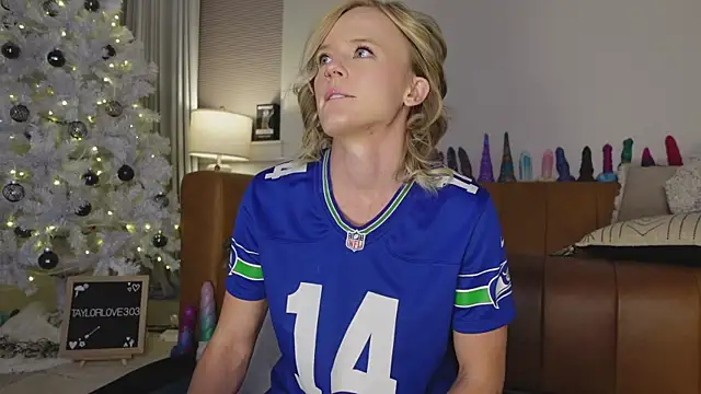 Taylorlove303 online show from December 2025 11:03:02 AM