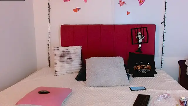 hannia baileys online show from October 2025 11:24:02 PM
