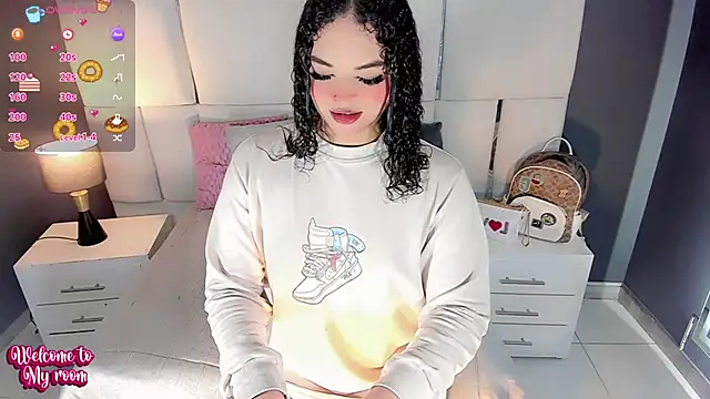 Snapshot of LiaFernandaa chatting on November 2025 01:17:01 PM LiaFernandaa online show from November 2025 01:17:01 PM