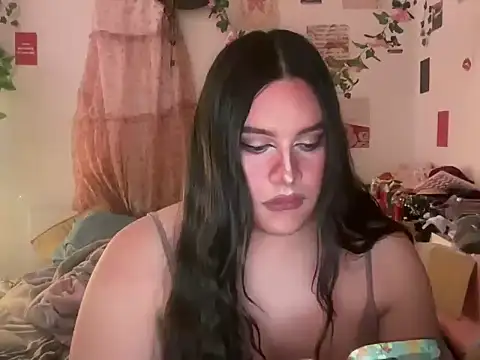 Snapshot of JenniferRobbie chatting on June 2026 07:14:02 AM JenniferRobbie online show from June 2026 07:14:02 AM