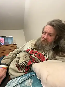 Snapshot of eager1975 chatting on March 2026 02:45:01 AM eager1975 online show from March 2026 02:45:01 AM