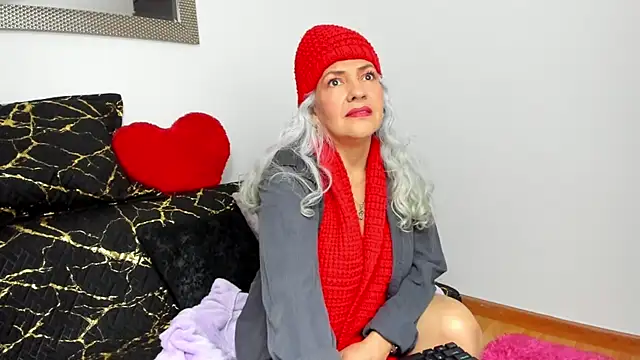 marilyn70 online show from November 2025 11:05:01 PM