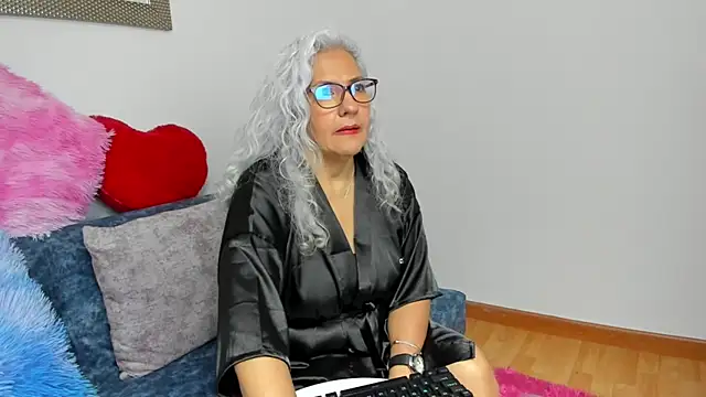 marilyn70 online show from November 2025 11:30:02 PM