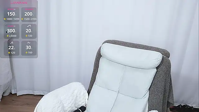 Snapshot of Ailsa-Baby chatting on November 2025 10:04:02 AM Ailsa-Baby online show from November 2025 10:04:02 AM