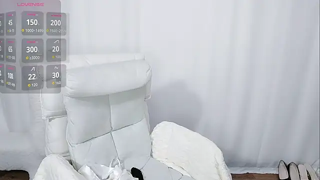 Snapshot of Ailsa-Baby chatting on November 2025 08:18:02 AM Ailsa-Baby online show from November 2025 08:18:02 AM