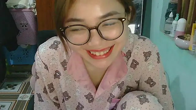 Uhem112 online show from November 2025 03:38:02 PM