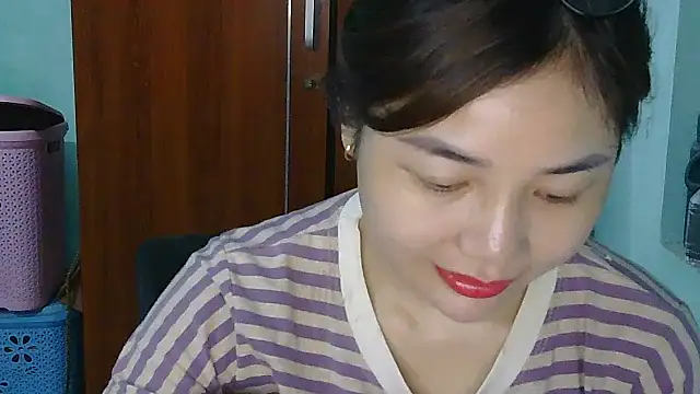 Uhem112 online show from October 2025 12:55:01 AM