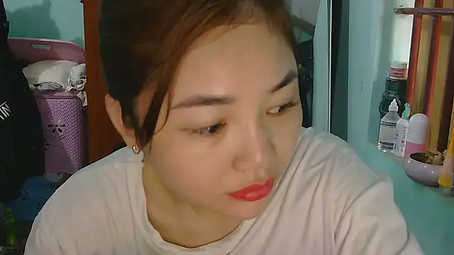 Uhem112 online show from November 2025 12:47:02 AM