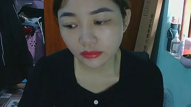 Uhem112 online show from November 2025 02:54:02 AM