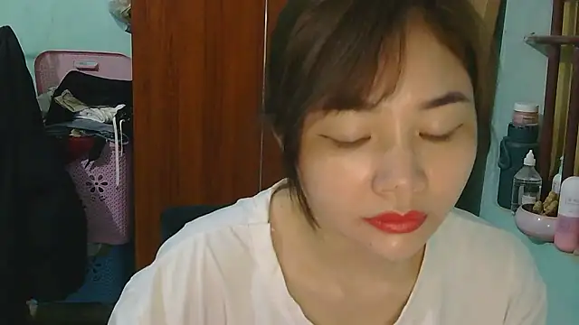 Uhem112 online show from December 2025 01:06:02 AM