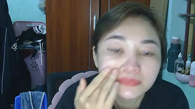 Uhem112 online show from December 2025 01:21:02 PM