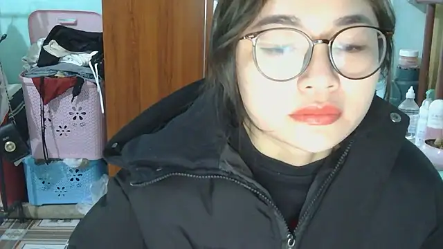 Uhem112 online show from November 2025 12:53:02 AM