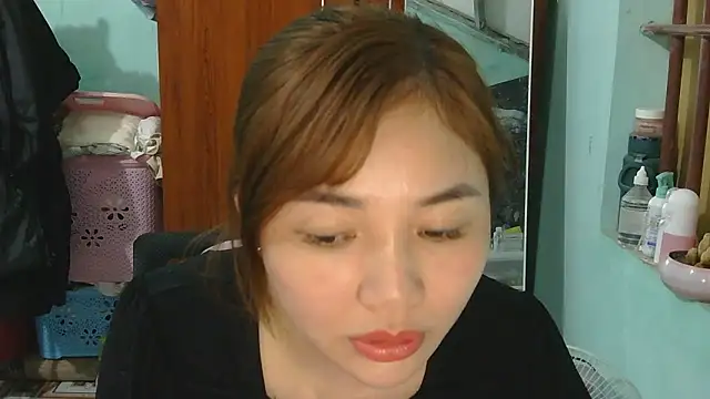 Uhem112 online show from November 2025 01:50:02 PM