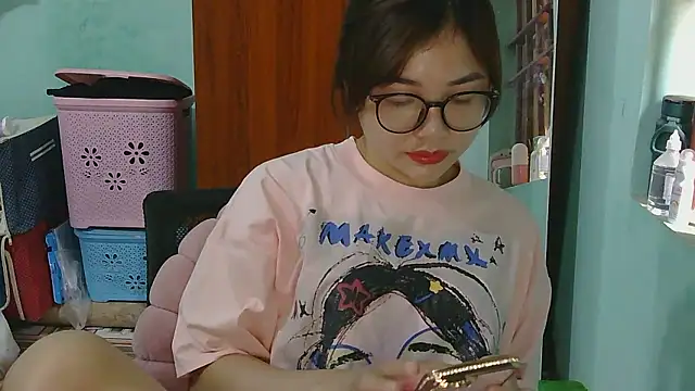 Uhem112 online show from October 2025 12:45:01 AM