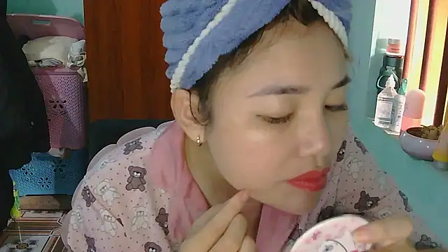 Uhem112 online show from November 2025 05:33:01 AM