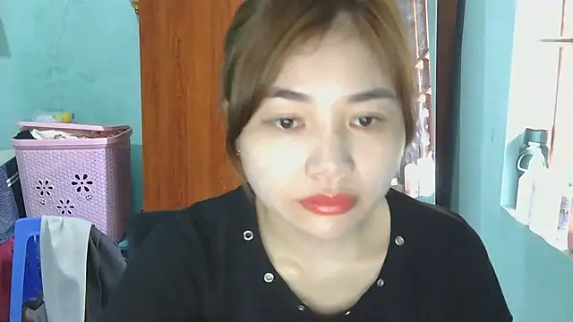 Uhem112 online show from October 2025 02:23:02 AM
