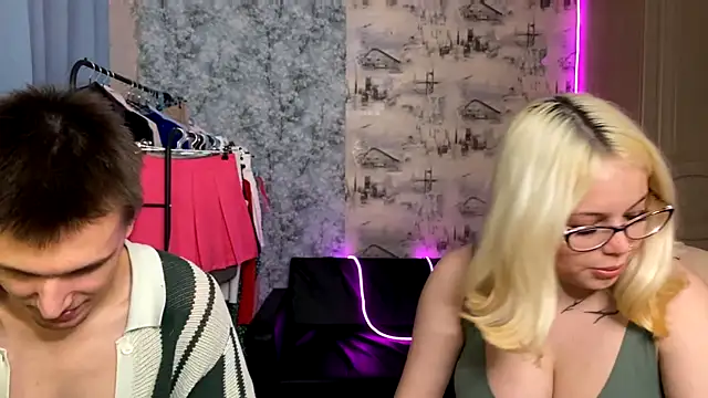 Snapshot of Mia_Sakuraa chatting on October 2025 01:35:02 PM Mia Sakuraa online show from October 2025 01:35:02 PM