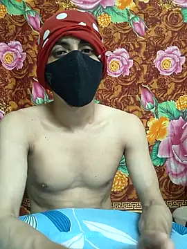 Seducing couple online show from October 2025 05:25:02 PM
