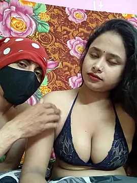 Seducing couple online show from March 2026 04:59:02 AM