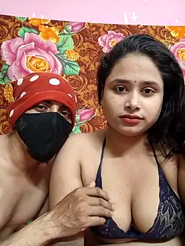 Seducing couple online show from March 2026 10:31:01 AM