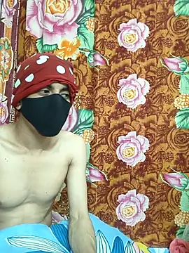 Seducing couple online show from November 2025 05:28:01 PM