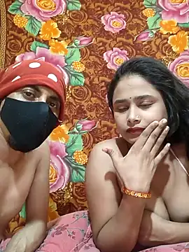 Seducing couple online show from March 2026 05:42:02 PM