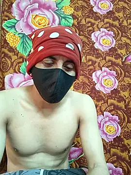 Seducing couple online show from February 2026 09:16:01 AM