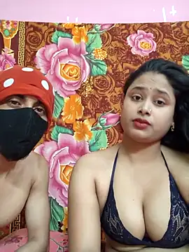 Seducing couple online show from March 2026 04:23:01 AM