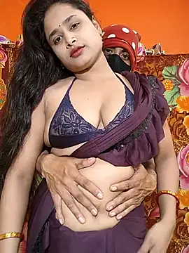 Seducing couple online show from March 2026 05:14:02 PM