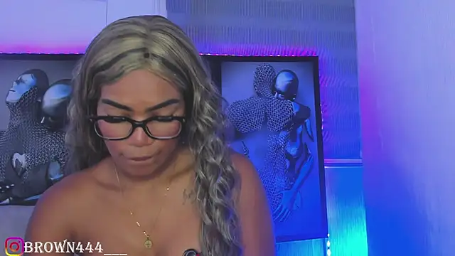  naomibrown  online show from May 2026 04:21:02 AM