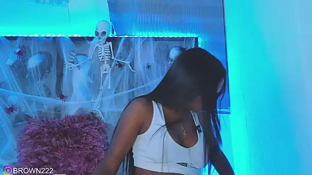  naomibrown  online show from October 2025 01:18:02 AM