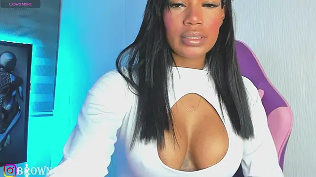 naomibrown  online show from May 2026 03:28:01 AM
