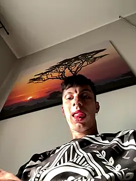 Snapshot of Lucamilano1991 chatting on October 2025 02:18:01 PM Lucamilano1991 online show from October 2025 02:18:01 PM