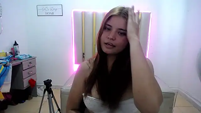 keilicita tonny 18 online show from September 2025 06:03:01 PM