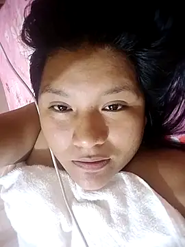 Snapshot of vea_m chatting on June 2026 12:32:02 AM vea m online show from June 2026 12:32:02 AM