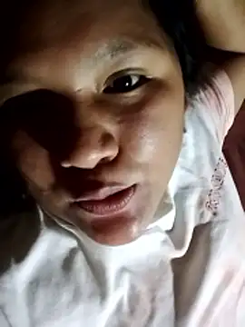Snapshot of vea_m chatting on May 2026 04:04:02 PM vea m online show from May 2026 04:04:02 PM