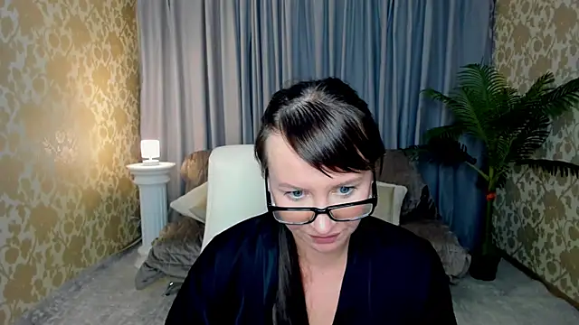 Snapshot of GorgeouseSmile chatting on October 2025 12:18:01 PM GorgeouseSmile online show from October 2025 12:18:01 PM