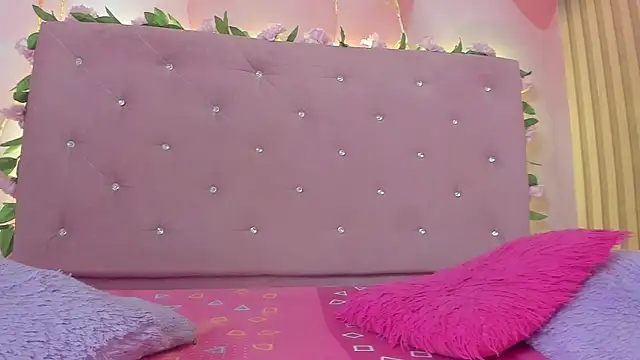 violet taylor  online show from July 2026 02:13:02 AM