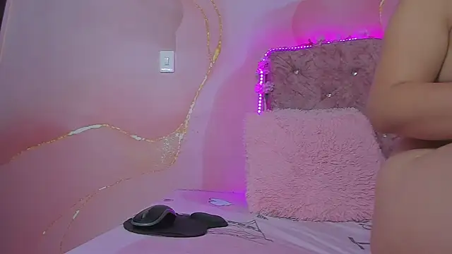 violet taylor  online show from January 2026 02:29:01 AM