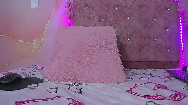 violet taylor  online show from January 2026 02:26:01 AM