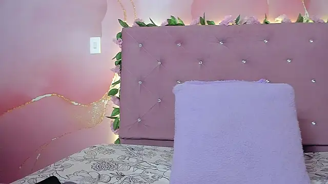 violet taylor  online show from May 2026 02:19:02 AM
