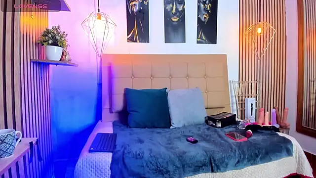  samanthaa foxx online show from November 2025 12:08:01 PM