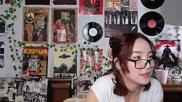 Snapshot of OdetteBiddy chatting on November 2025 08:13:02 PM OdetteBiddy online show from November 2025 08:13:02 PM