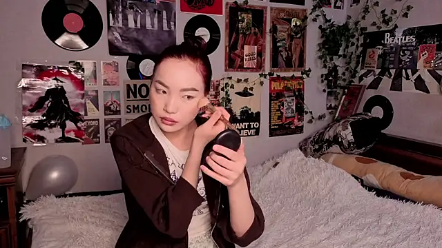 OdetteBiddy online show from February 2026 08:10:01 PM