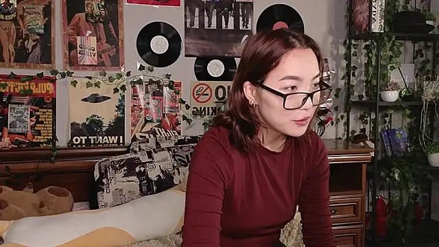 OdetteBiddy online show from November 2025 08:02:01 PM