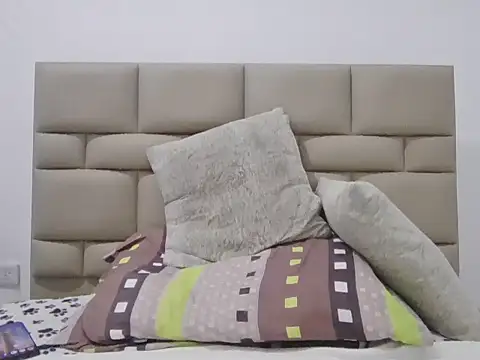 skinnylatino51 online show from April 2026 01:01:01 AM